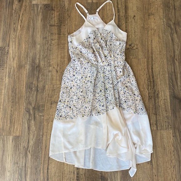 BCBGeneration Cream Midi Dress with Elegant Design - Picture 2 of 7